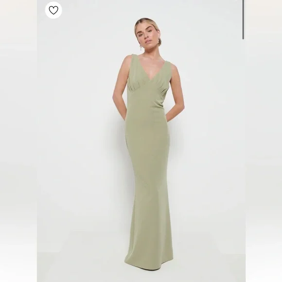 Pretty Lavish | Dresses | Nwt Pretty Lavish Bridesmaid Dress | Poshmark